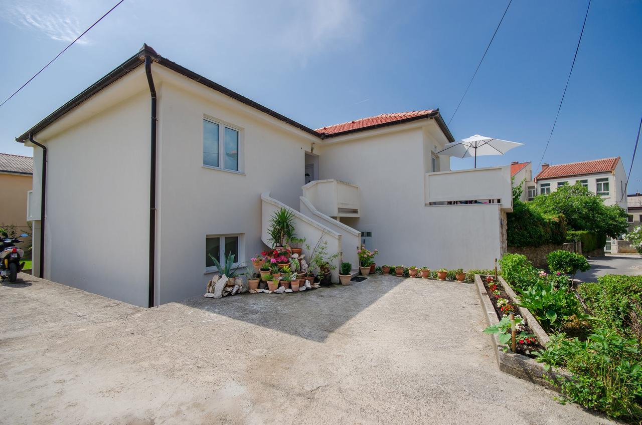 Apartments Toni Банёл Экстерьер фото